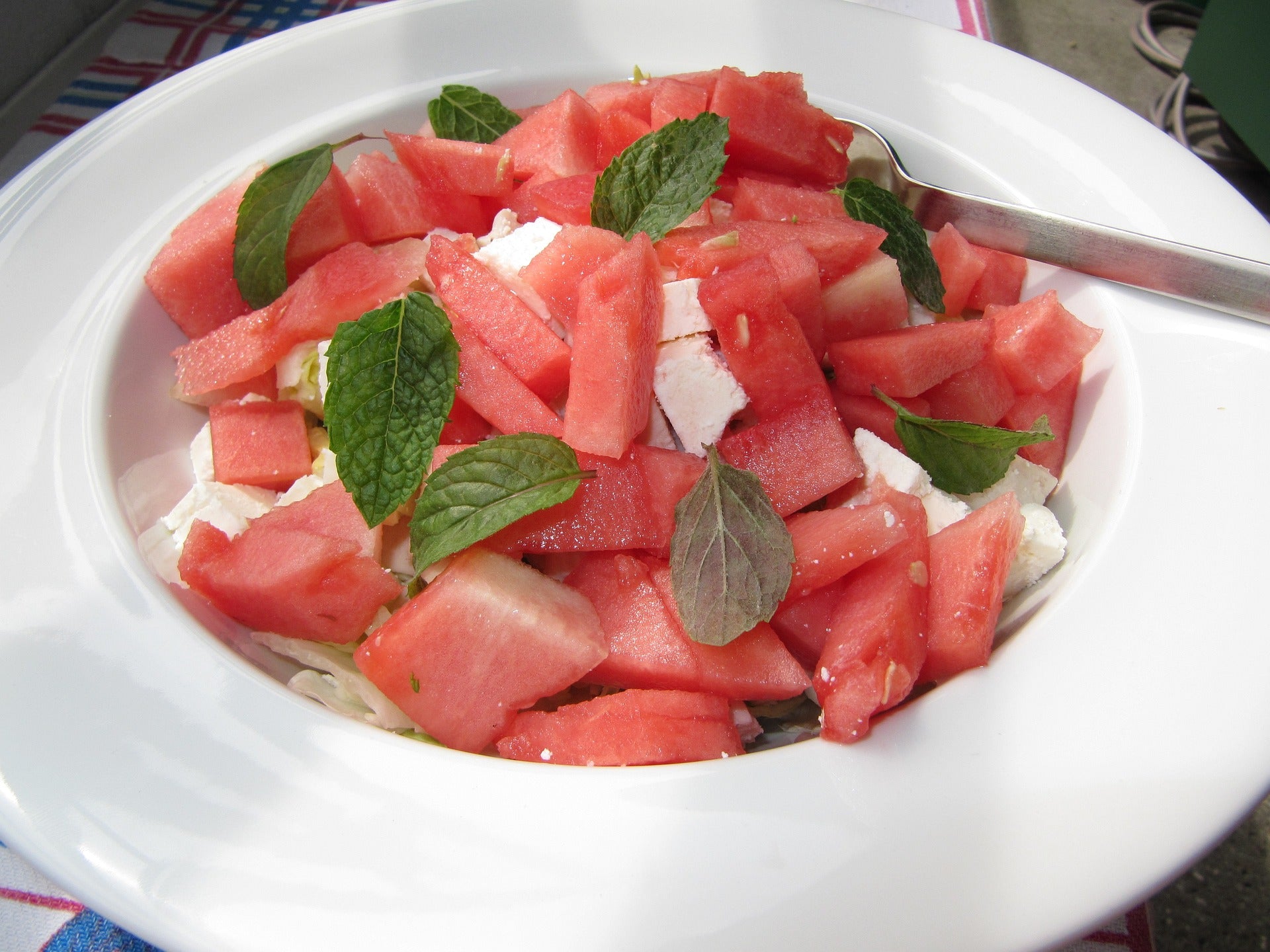 Leichte und sommerliche Salatrezepte: Ideen für gesunde Mahlzeiten ohne viel Aufwand